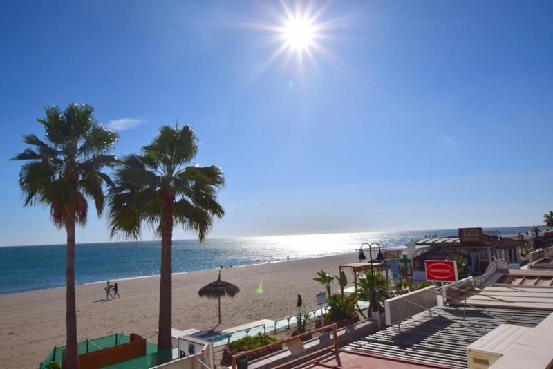 Carihuela 1ª Linea De Playa Apartment Torremolinos Exterior photo