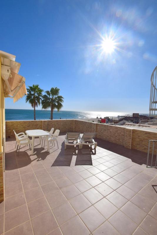 Carihuela 1ª Linea De Playa Apartment Torremolinos Exterior photo