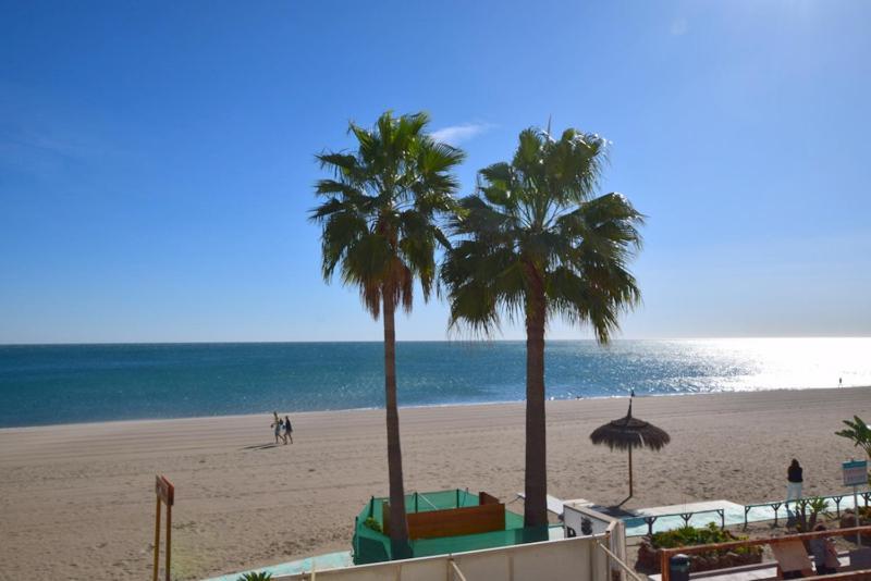 Carihuela 1ª Linea De Playa Apartment Torremolinos Exterior photo